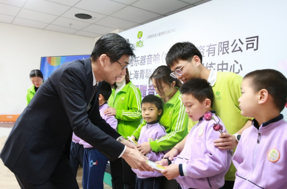 传递音乐，感受爱与温暖——环球360音响捐赠仪式